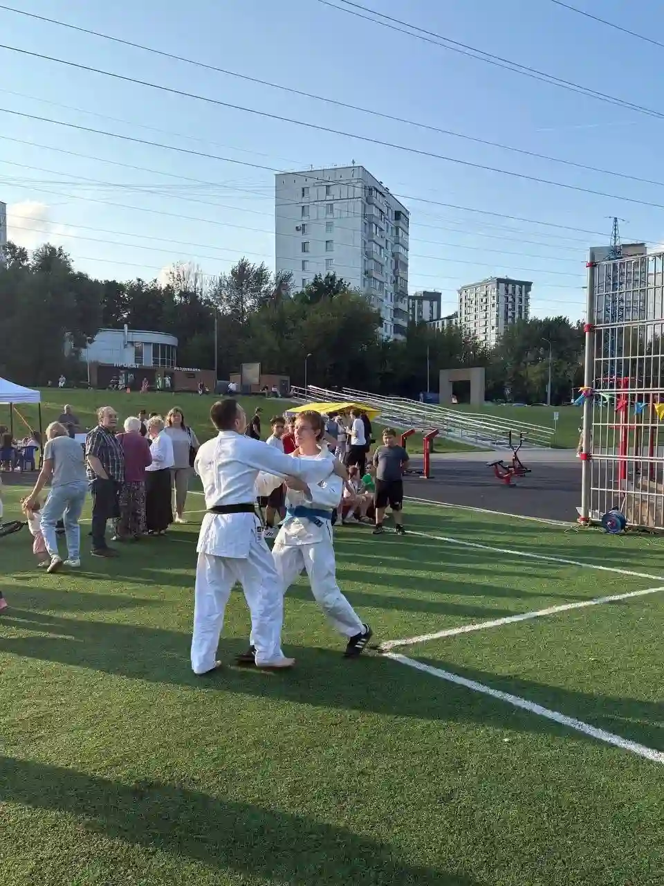 Спортивный праздник в спортивном кластере на улице Ремизова